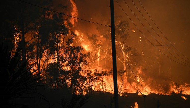 Razorna vatra stigla blizu Sydneyja: "Požar je prevelik da bi ga se ugasilo"